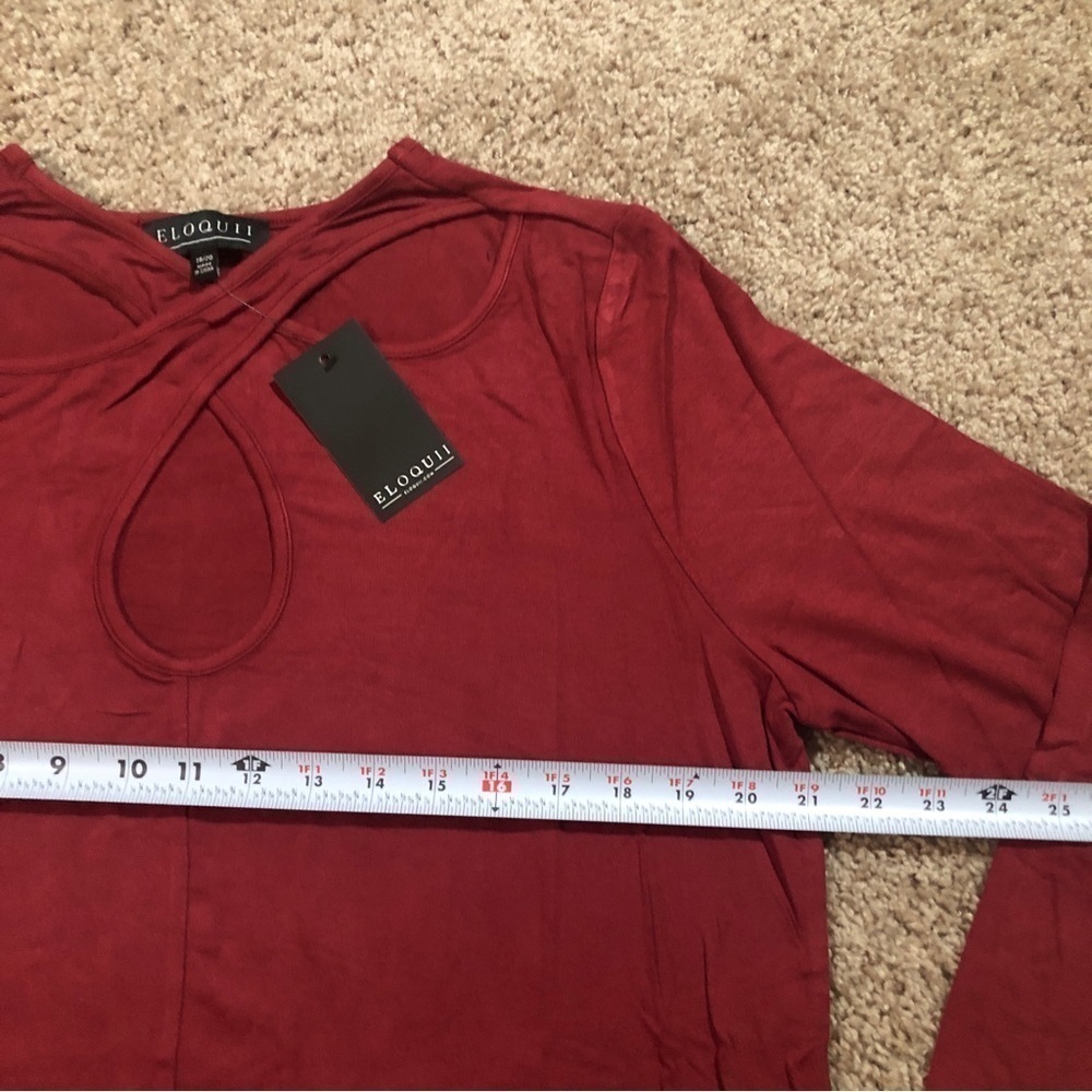 Eloquii Crossover Cutout Neckline Top in Burnt Russet Red 18/20 - Picture 8 of 9